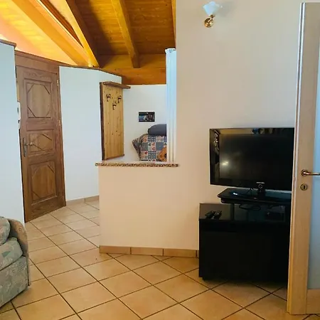 Apartment Casa Vacanza La Chenal Aosta